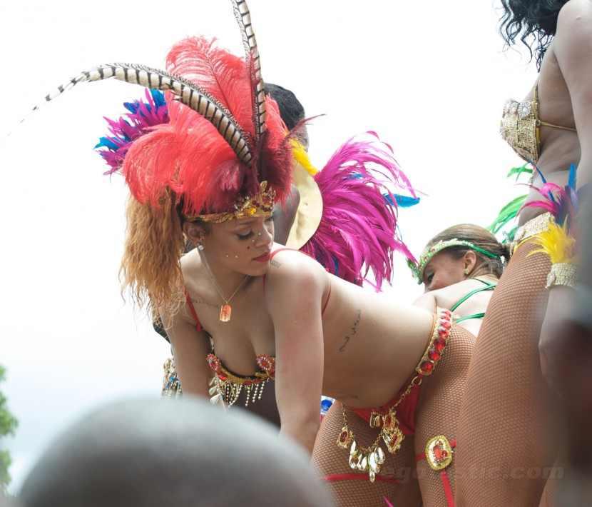 Rihanna Bikini Tease Barbados Festival Photos Leaked