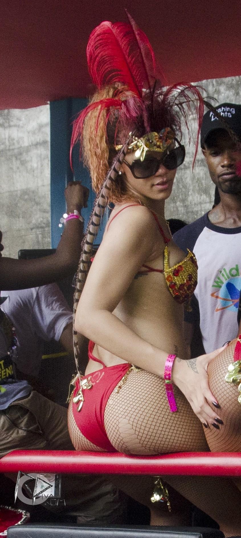 Rihanna Bikini Tease Barbados Festival Photos Leaked