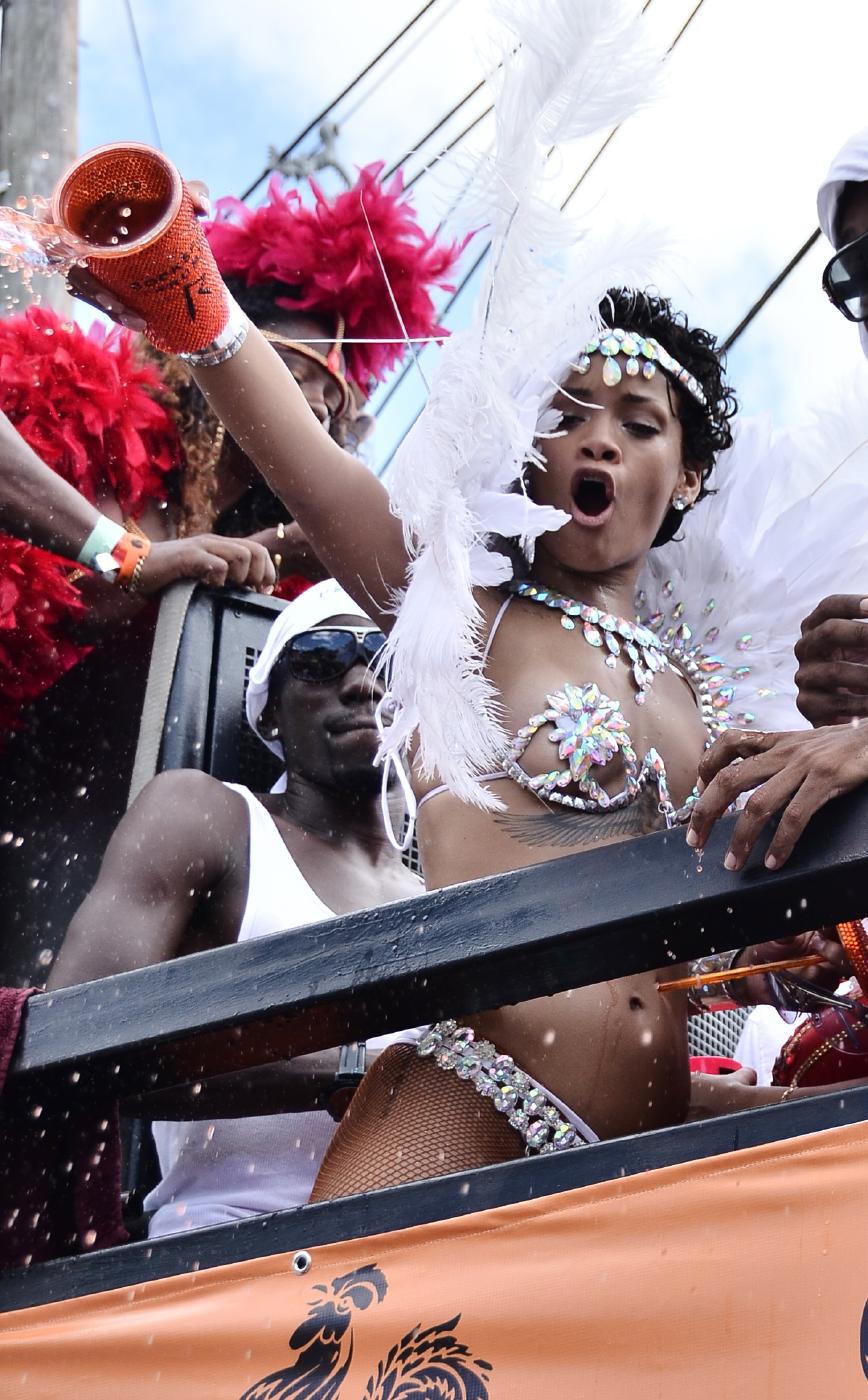 Rihanna Nipple Slip Barbados Festival Photos Leaked