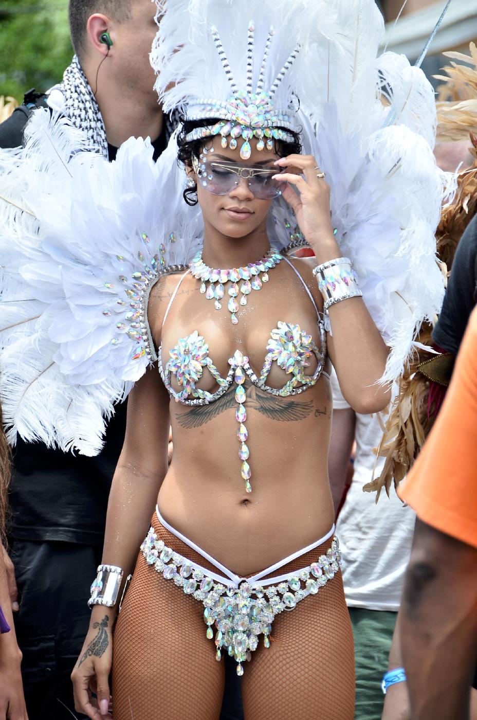 Rihanna Nipple Slip Barbados Festival Photos Leaked