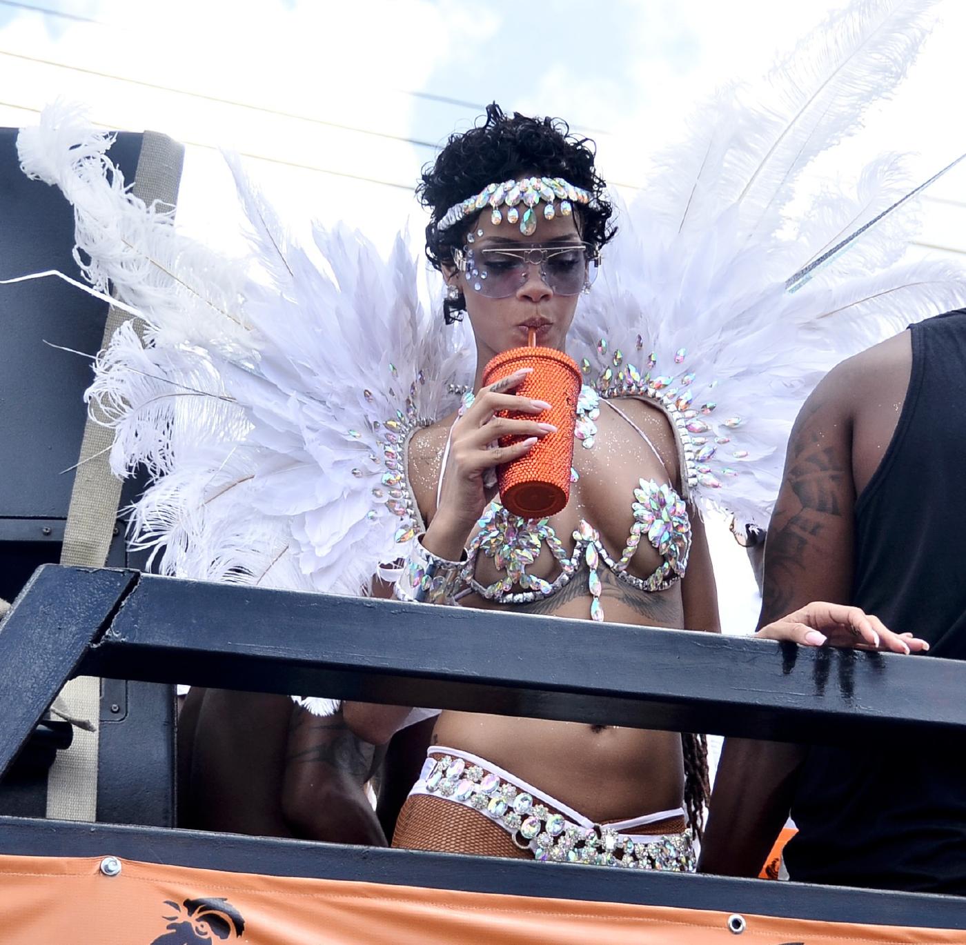 Rihanna Nipple Slip Barbados Festival Photos Leaked